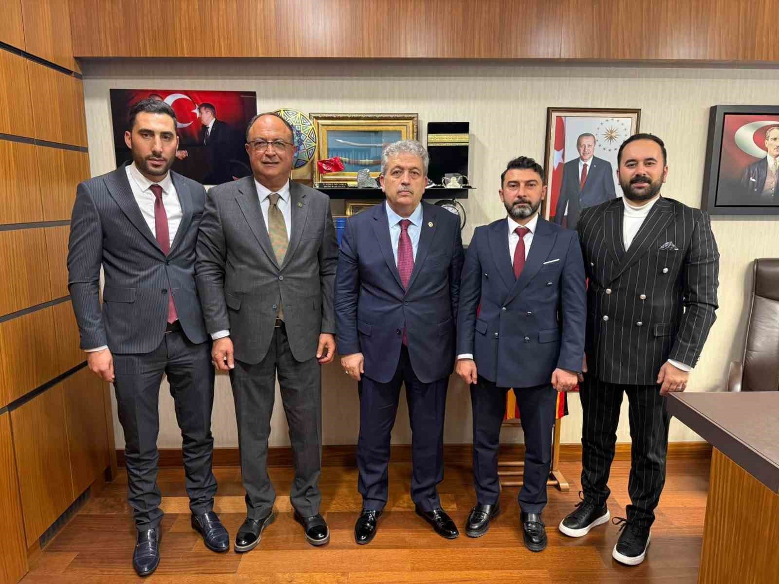 AK Parti Tomarza İlçe Teşkilatı’nda TBMM’ye ziyaret
