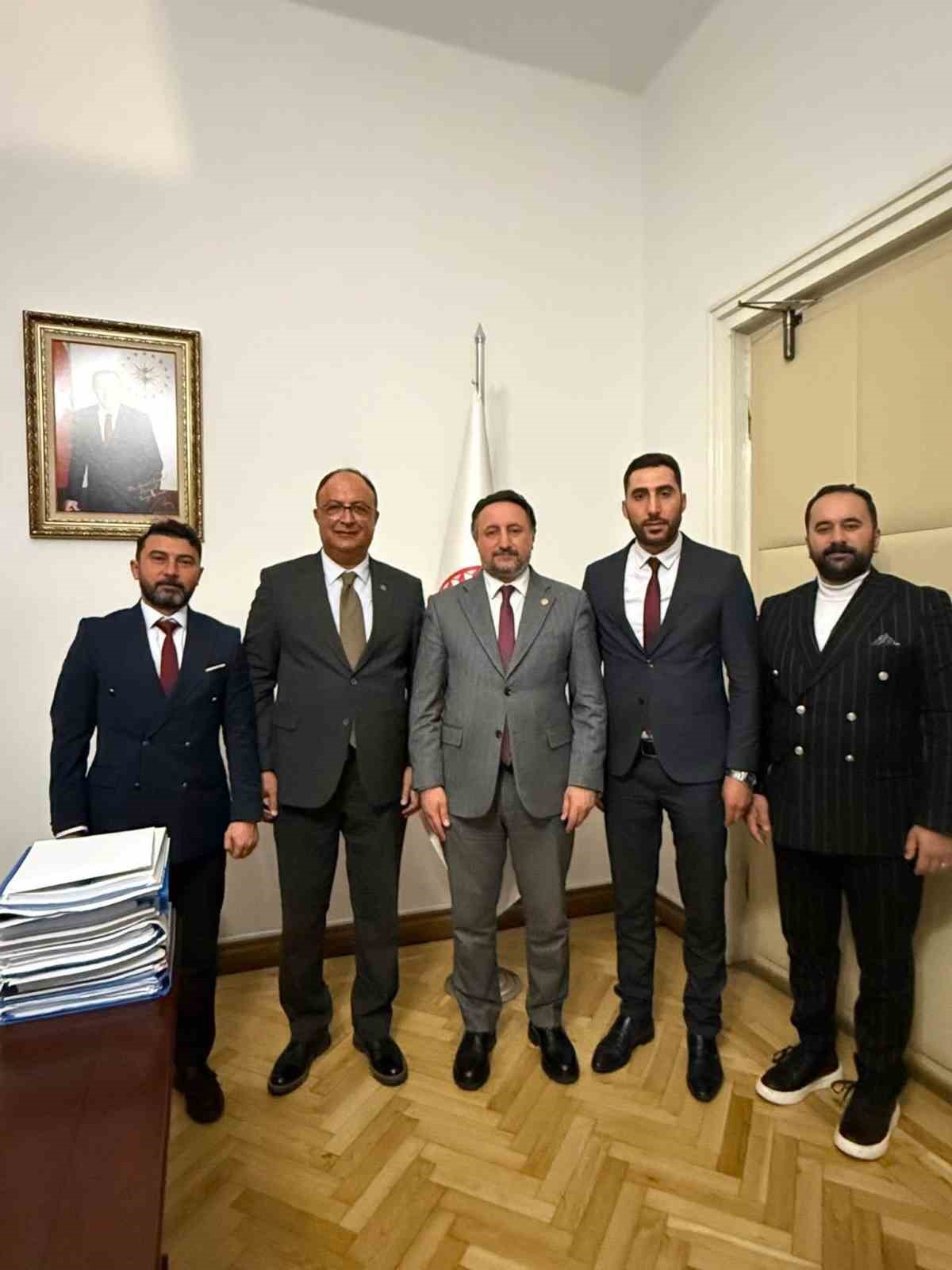 AK Parti Tomarza İlçe Teşkilatı’nda TBMM’ye ziyaret
