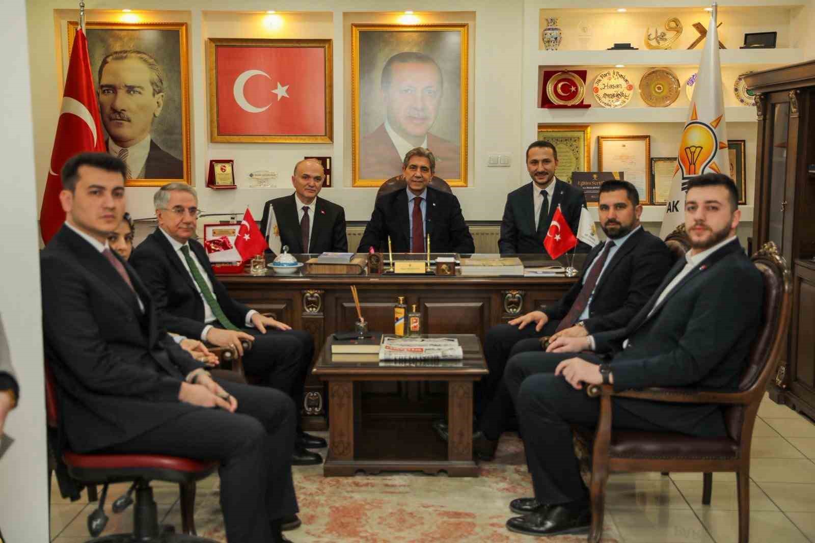 AK Parti yerel yönetimler başkanı Demir Düzce’ye geldi
