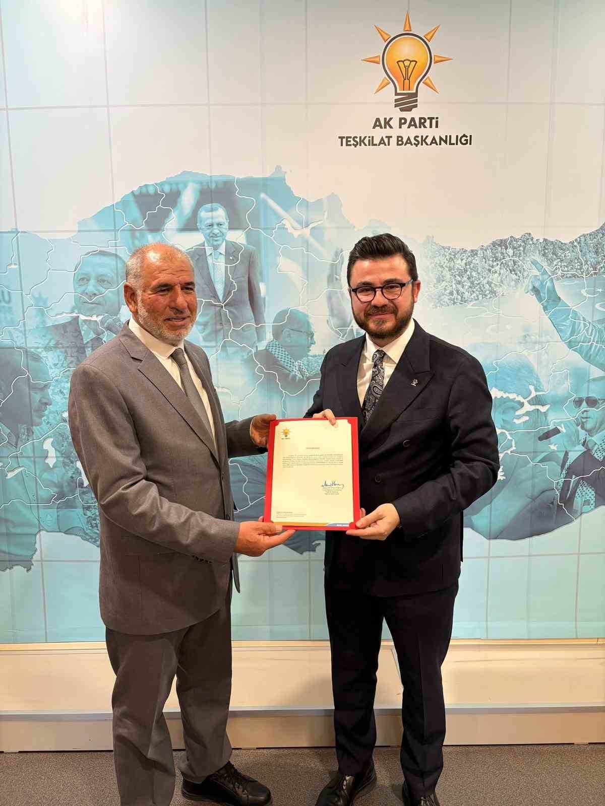 AK Parti’de 3 yeni ilçe başkanı görevi devraldı
