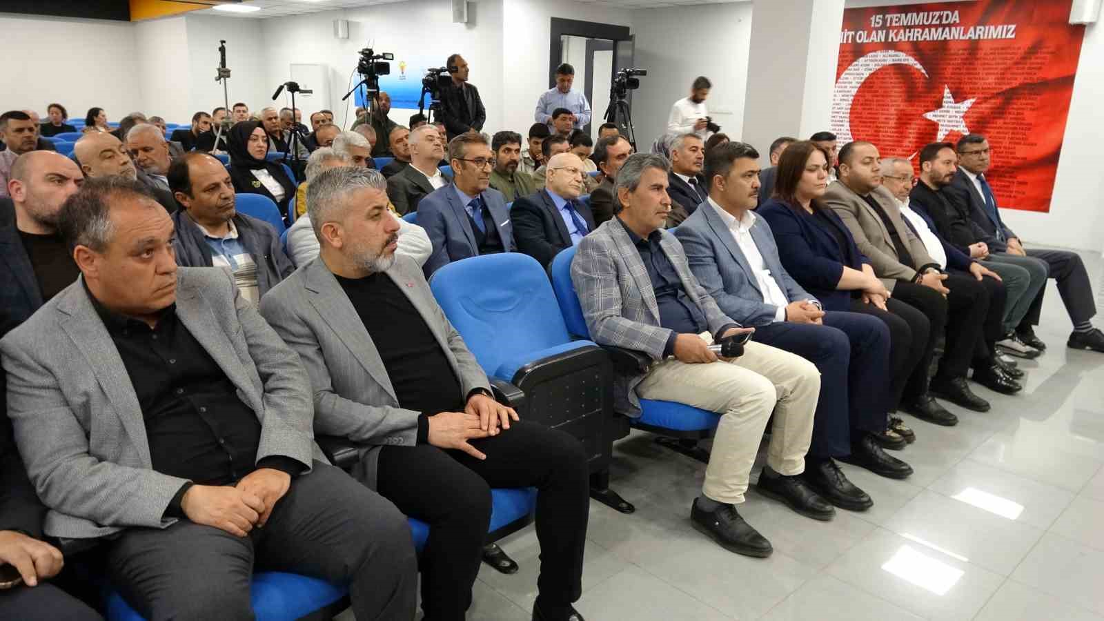 AK Parti’den CHP’ye mehter tepkisi
