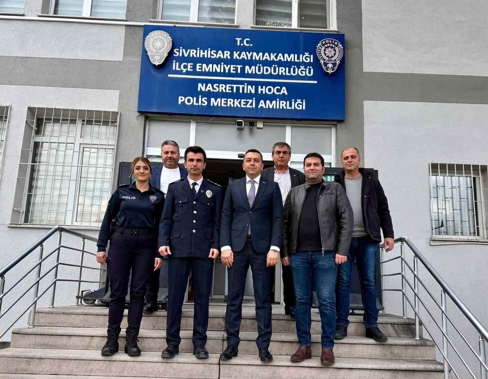 AK Parti’den emniyet mensuplarına ziyaret
