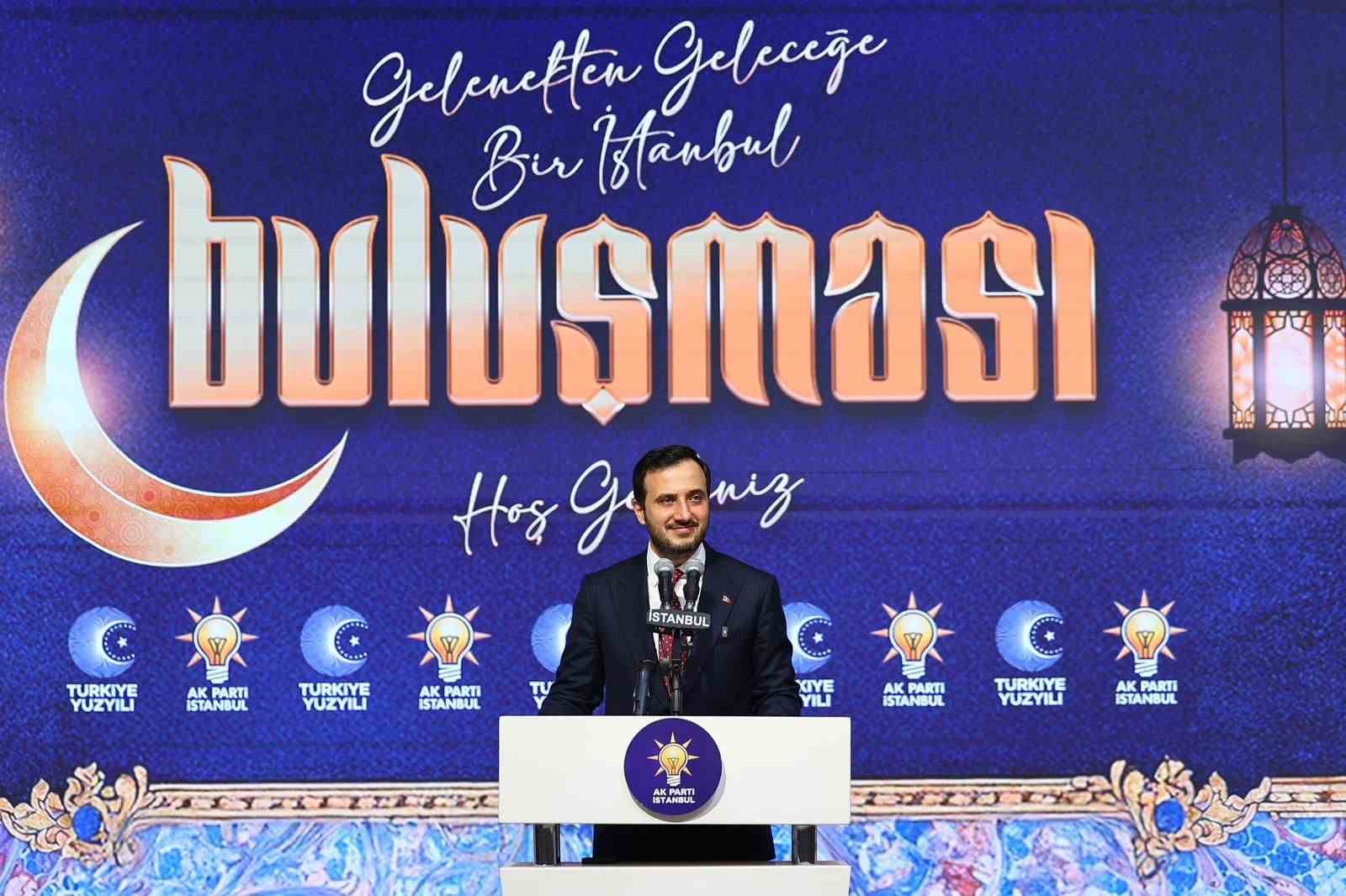 AK Parti’nin "Gelenekten Geleceğe İftarı"nda 400 usta sanatçı bir araya geldi
