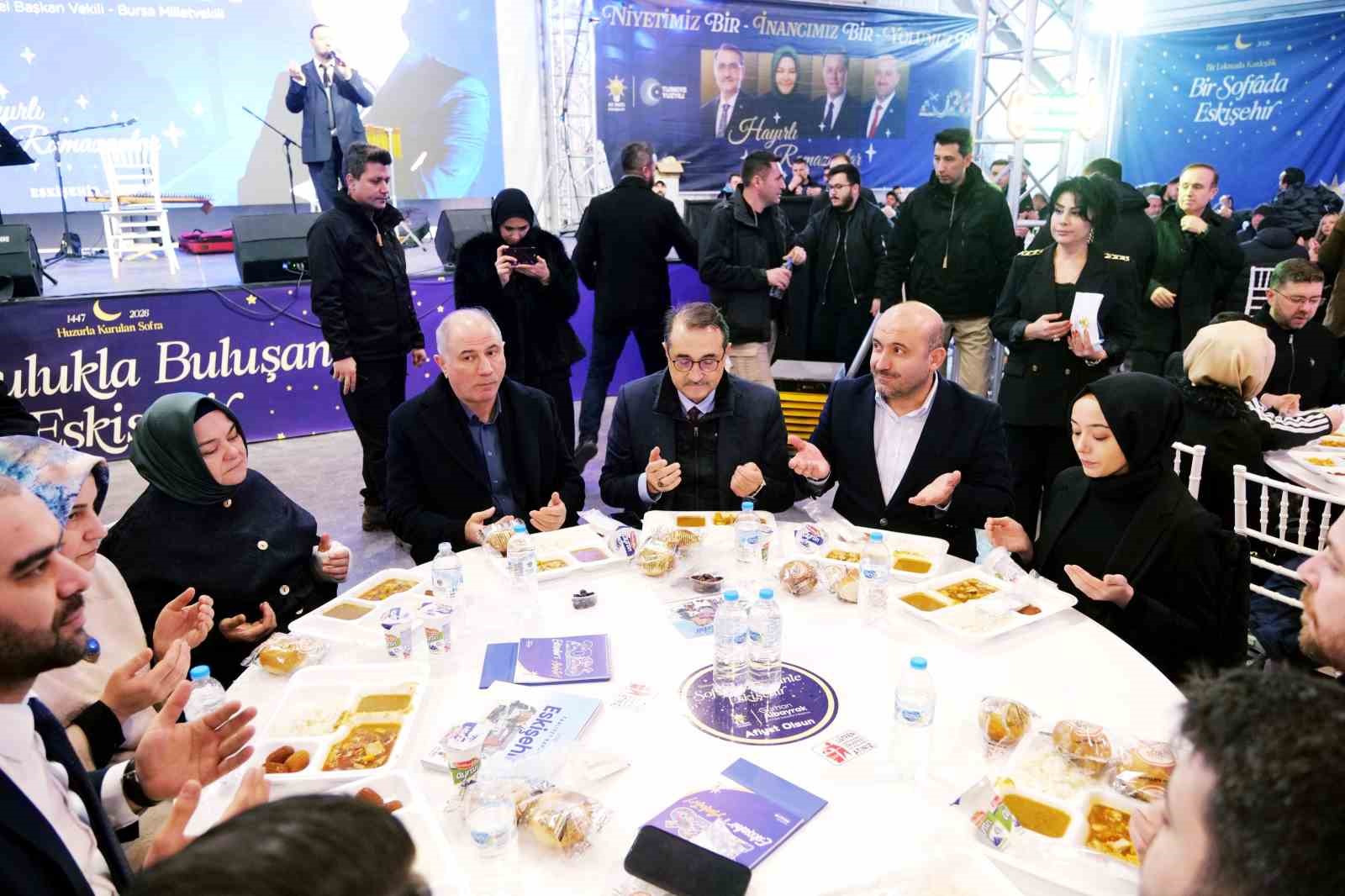 AK Parti’nin iftar çadırı sayısı 3’e yükseldi

