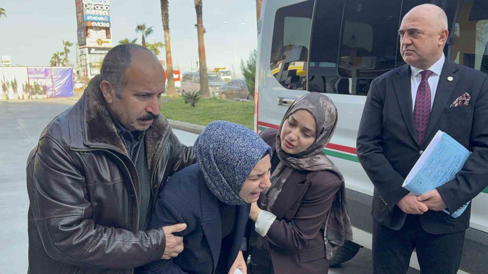 Akaryakıt istasyonu faciasında keşif: Acılı anne olay yerine ilk kez geldi, gözyaşlarına boğuldu
