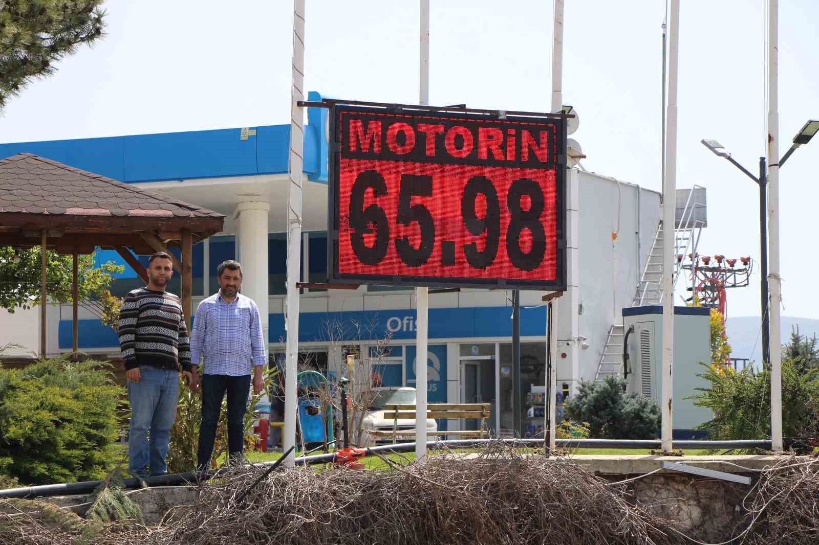 Akaryakıt istasyonundan ücretsiz sıcak duş
