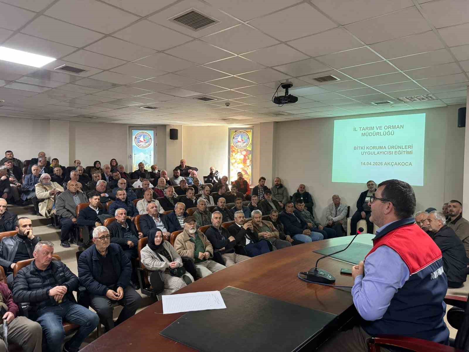 Akçakoca’da üreticilere bitki koruma ve b-reçete eğitimi
