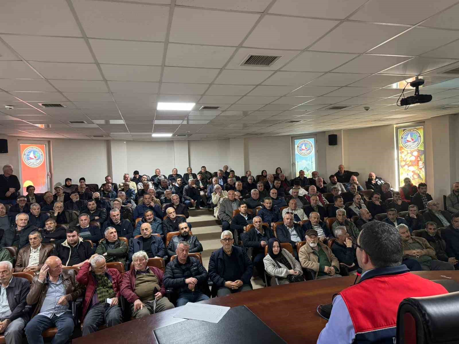 Akçakoca’da üreticilere bitki koruma ve b-reçete eğitimi
