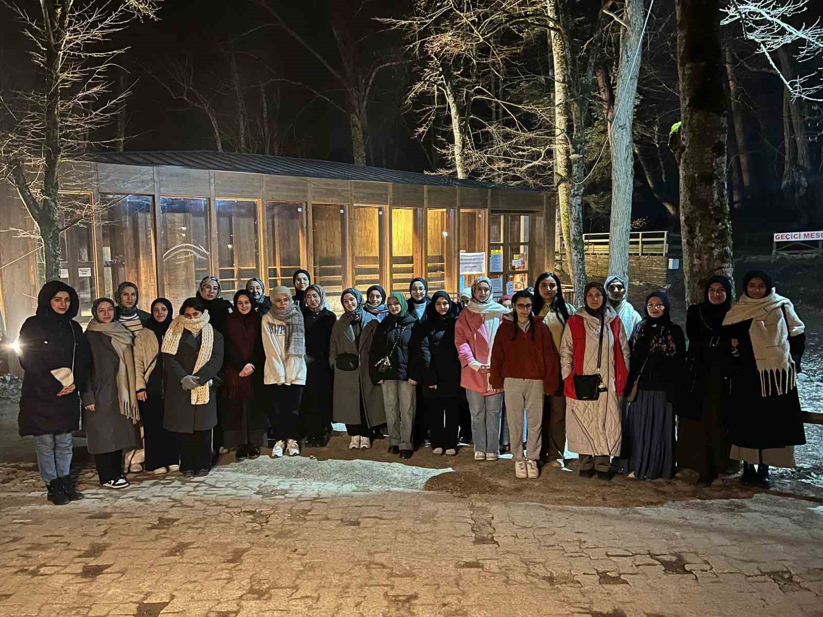 Akçakocalı gençlere sahur sürprizi
