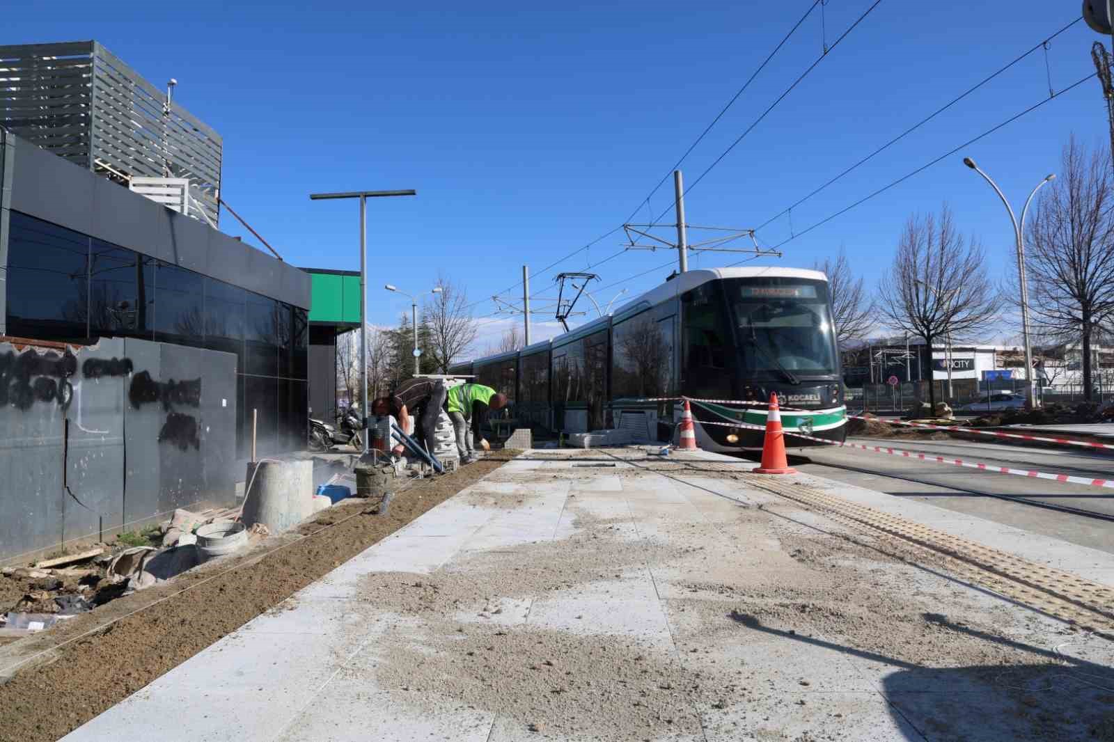 Akçaray tramvay hattının yolcu kapasitesi iki katına çıkarılıyor
