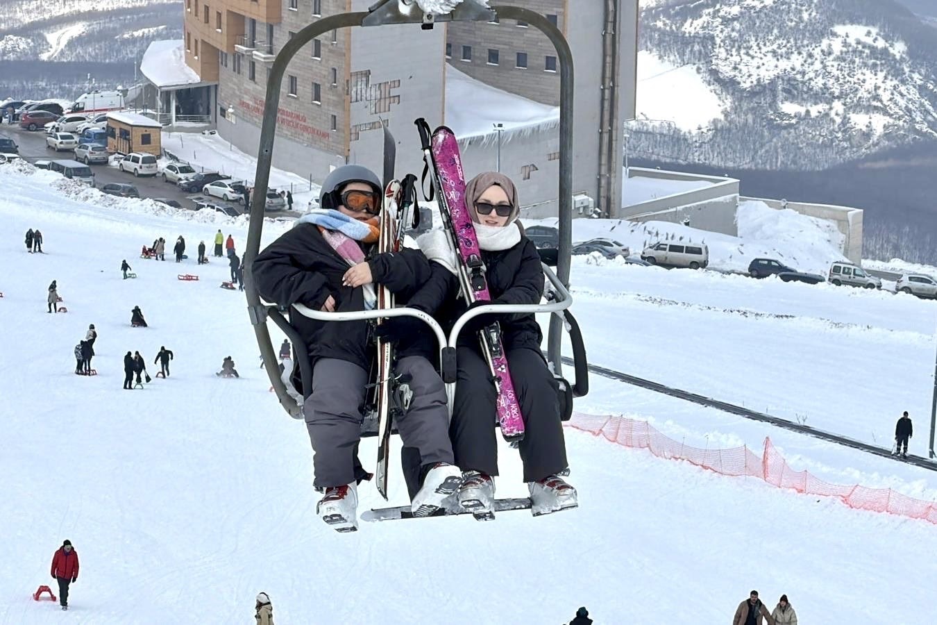 Akdağ Kayak Merkezi’nde sömestir bereketi
