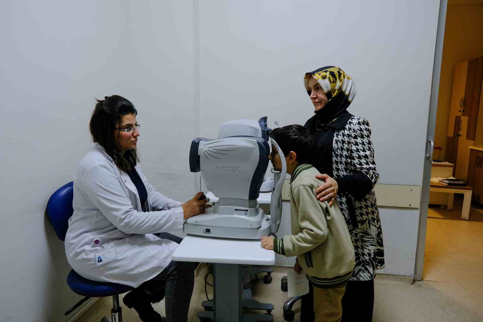 Akdağmadeni’nde 4 branşta kapsamlı koruyucu sağlık projesi başlatıldı
Akdağmadeni’nde 4 branşta kapsamlı koruyucu sağlık projesi başlatıldı