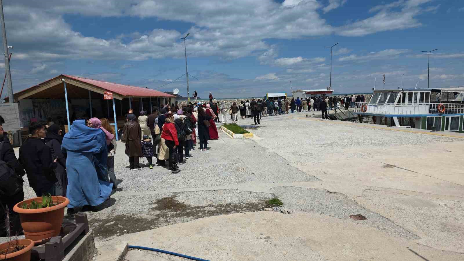 Akdamar Adası’nda 23 Nisan yoğunluğu
