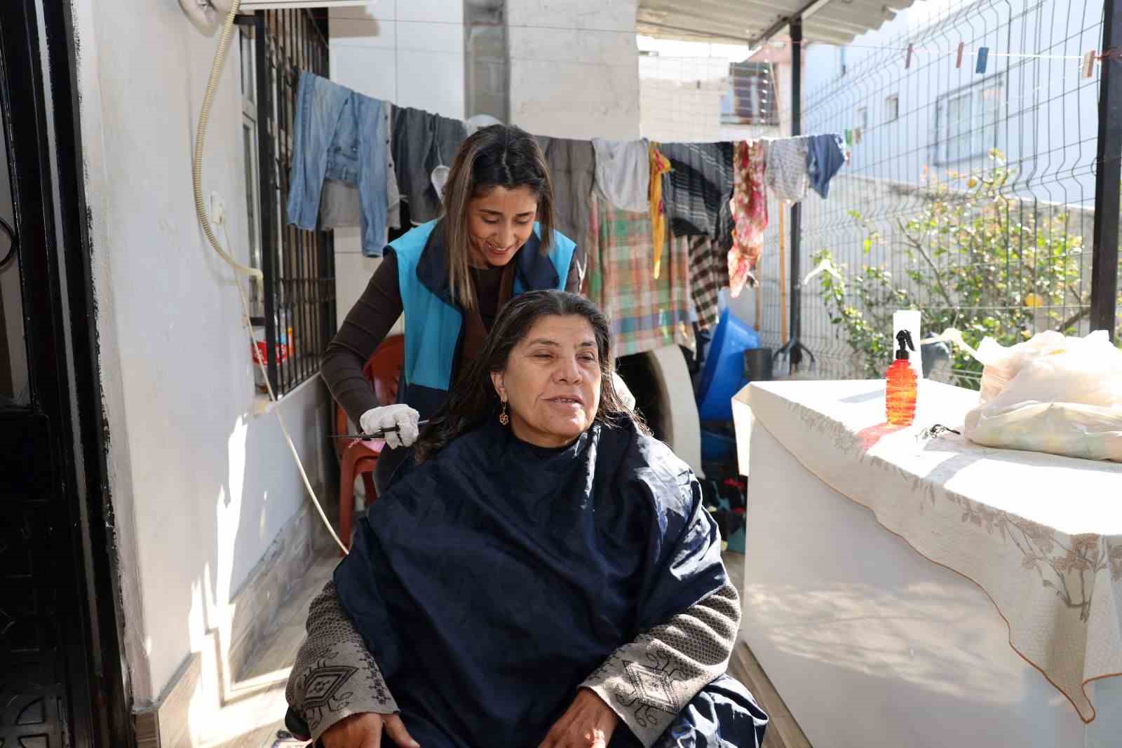 Akdeniz Belediyesi’nden ihtiyaç sahiplerine bayram temizliği desteği
