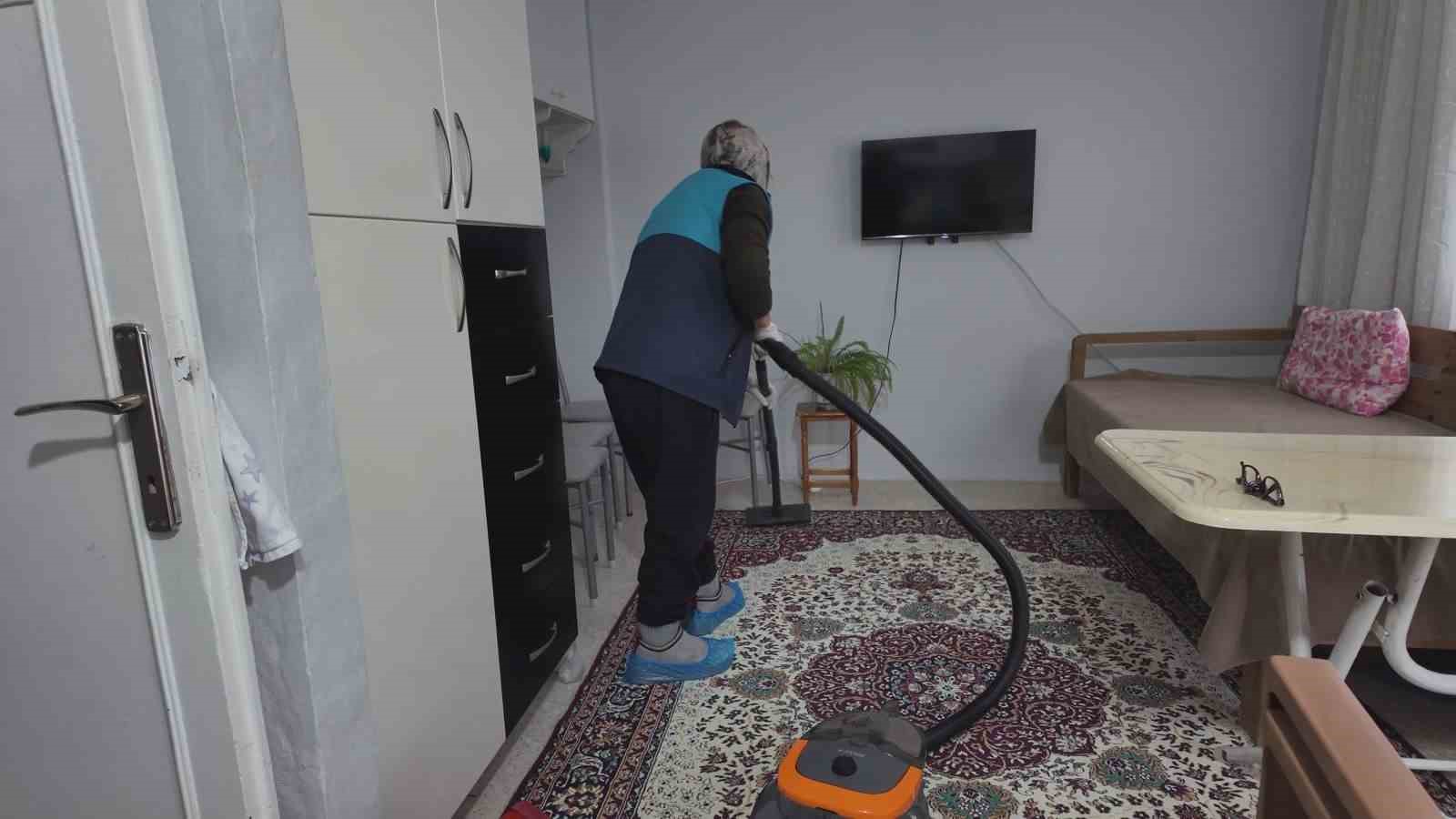 Akdeniz Belediyesinden kimsesiz, engelli ve yaşlılara şefkat eli
Akdeniz Belediyesinden kimsesiz, engelli ve yaşlılara şefkat eli