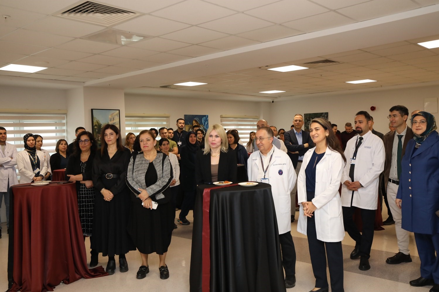 Akdeniz Üniversitesi Hastanesi’nde göz hastalıklarına lazer ile tedavi
