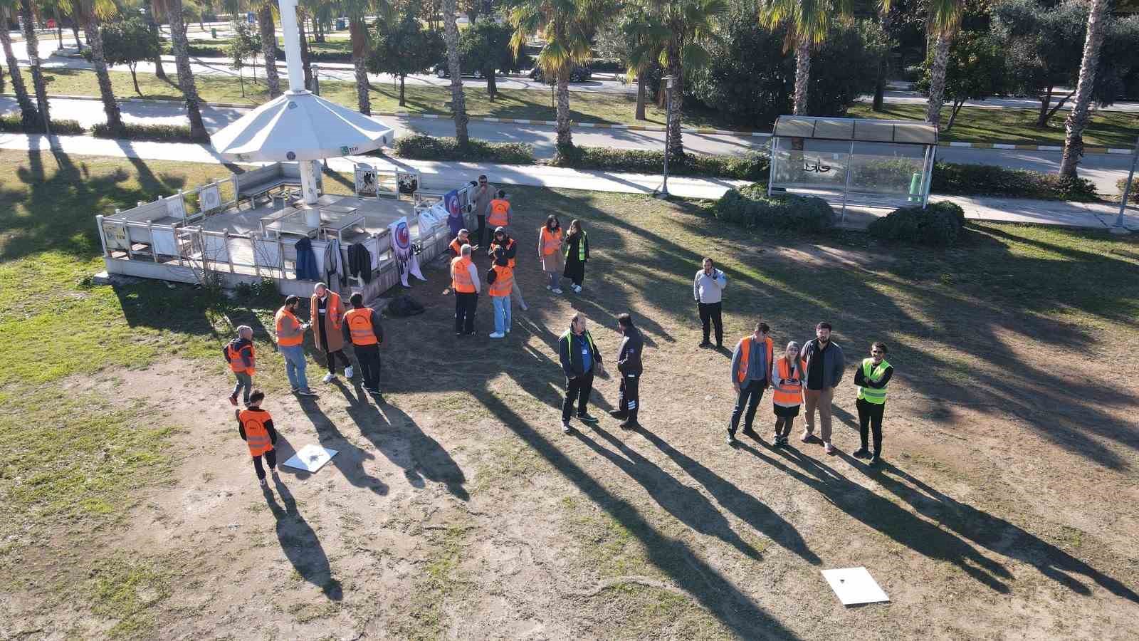 Akdeniz Üniversitesi’nde Sertifikalı İHA Pilotu Eğitimi
Akdeniz Üniversitesi’nde Sertifikalı İHA Pilotu Eğitimi