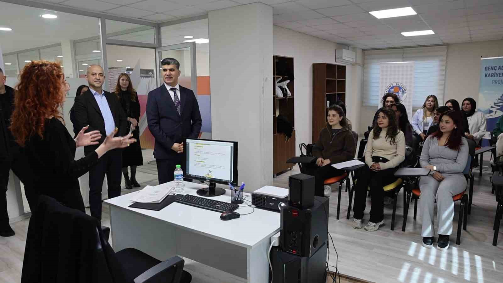 Akdeniz’de kadınlara yönelik Seyahat ve Konaklama Kursu ilgi görüyor
Akdeniz’de kadınlara yönelik Seyahat ve Konaklama Kursu ilgi görüyor