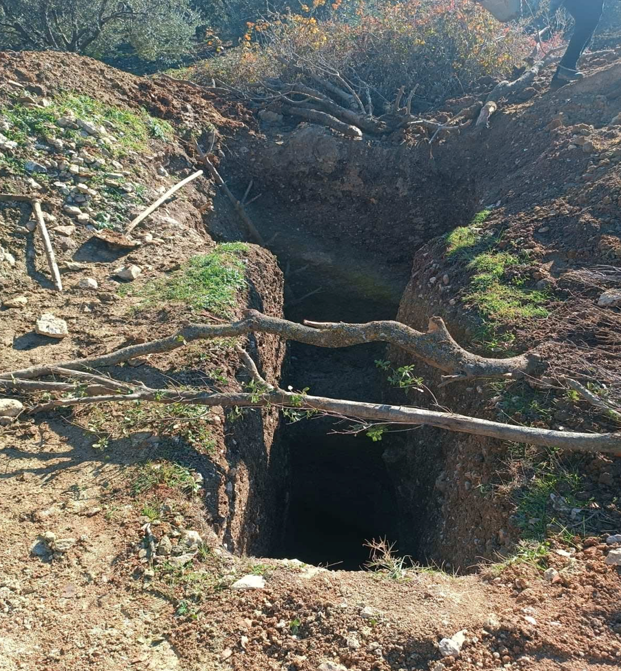 Akhisar’da kaçak kazıya jandarmadan suçüstü
