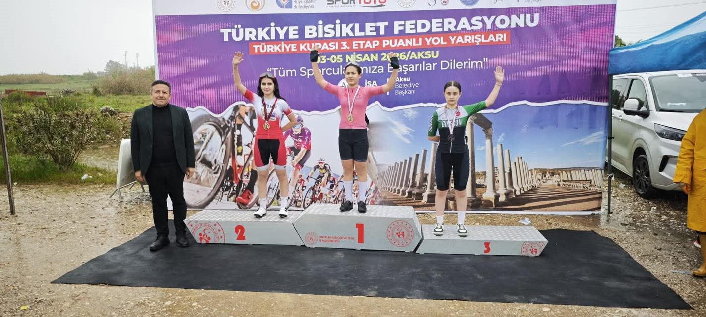 Akhisarlı bisikletçiler Türkiye Kupası’nda zirvede
