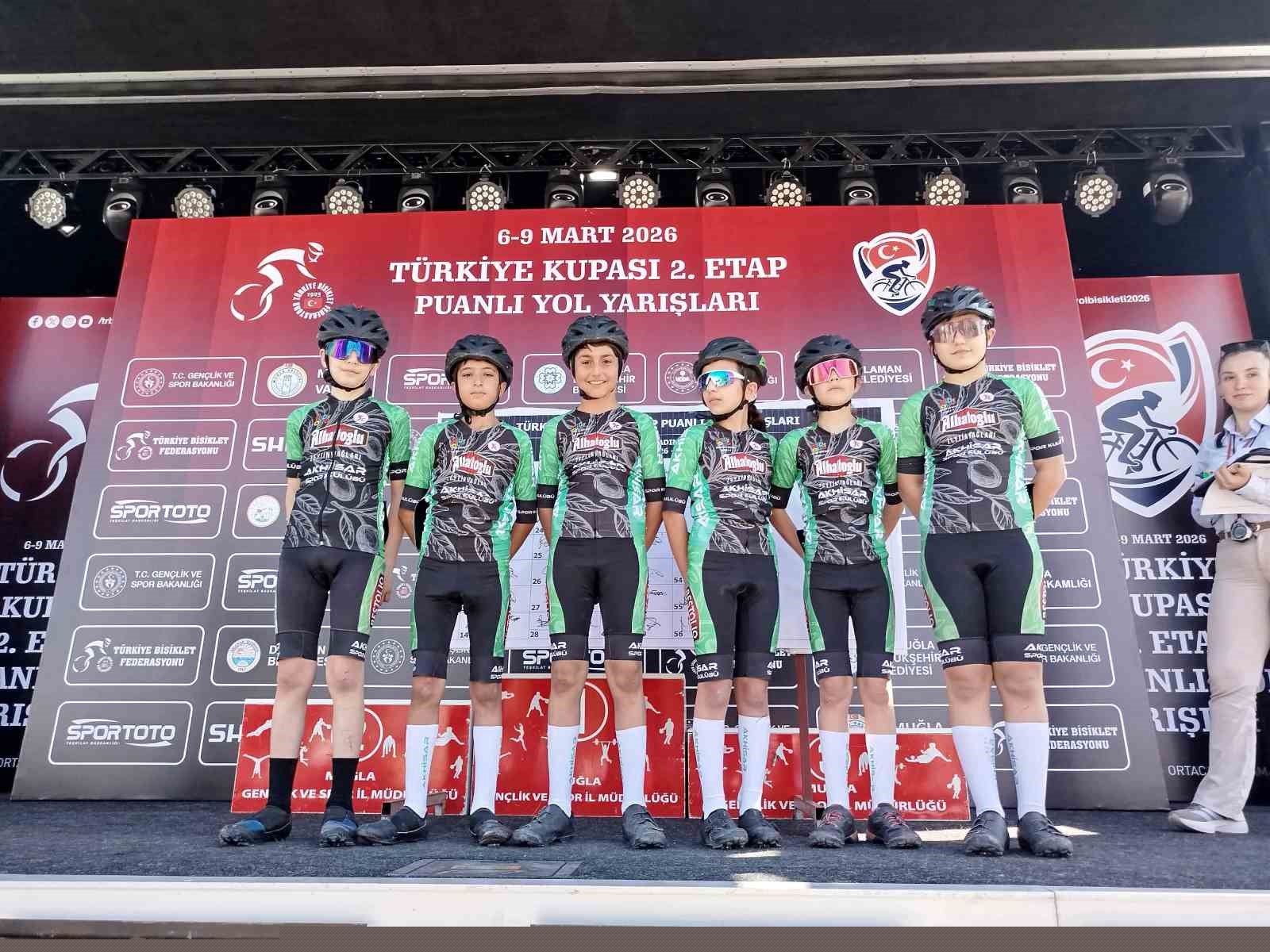 Akhisarlı minik pedallar Muğla’da kürsüye damga vurdu
