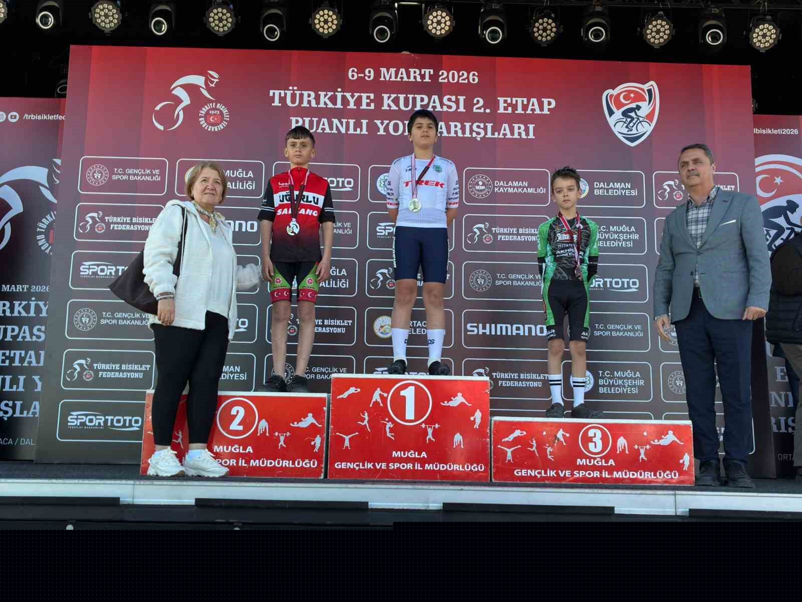 Akhisarlı minik pedallar Muğla’da kürsüye damga vurdu
