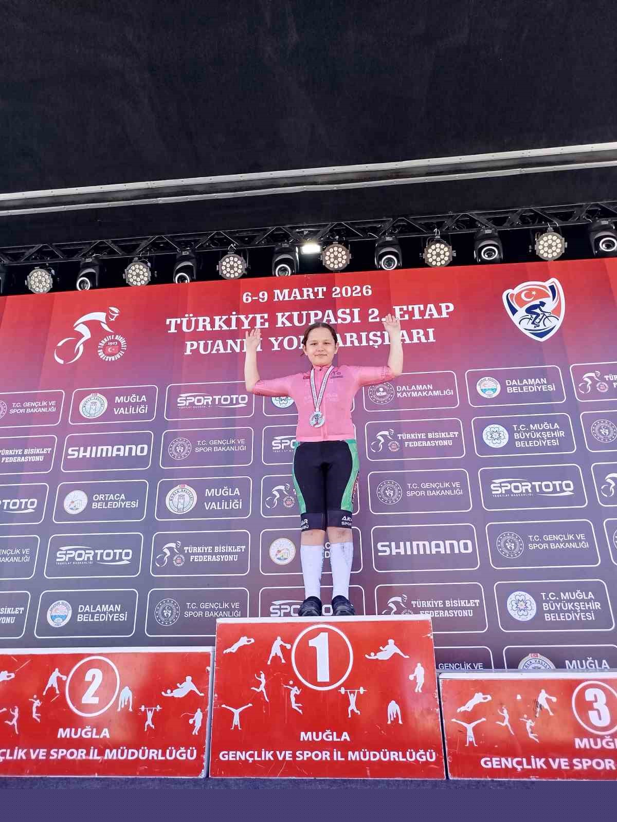 Akhisarlı minik pedallar Muğla’da kürsüye damga vurdu
