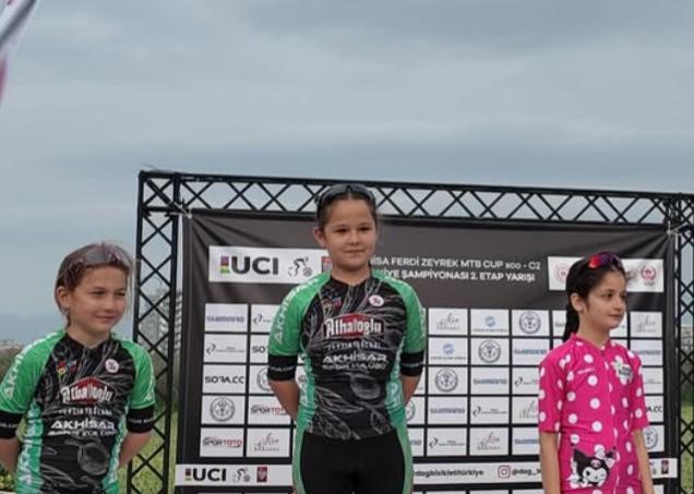 Akhisarlı sporculardan büyük başarı
