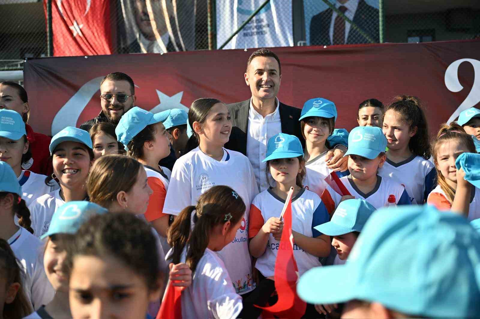 Akın: "23 Nisan; bağımsızlığımızın, birliğimizin ve sarsılmaz inancımızın tüm dünyaya ilanıdır"
