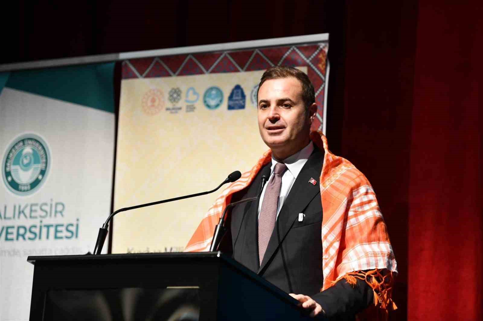 Akın, "Balıkesir, milli birliğin ve beraberliğin tam merkezidir"
