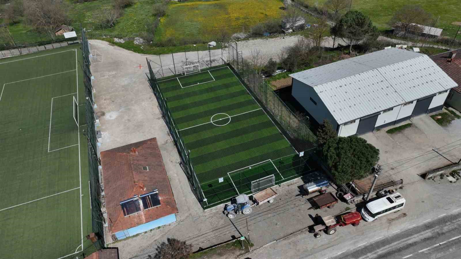 Akın gençlerin sesini duydu, mahalleler yeşil sahaya kavuştu
