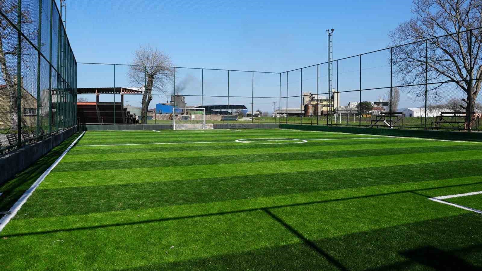 Akın gençlerin sesini duydu, mahalleler yeşil sahaya kavuştu
