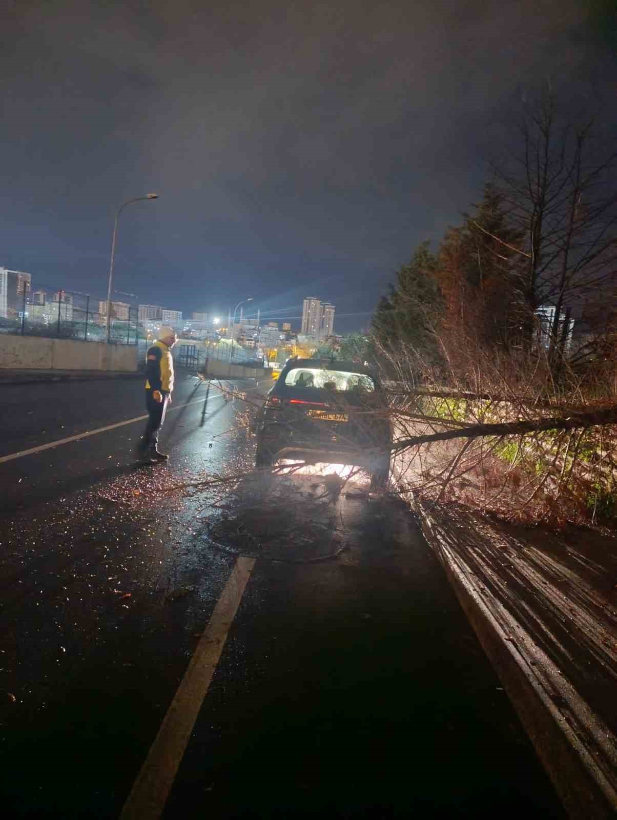AKOM’dan İstanbul için kar uyarısı: Hava sıcaklığı 3 dereceye kadar düşecek
