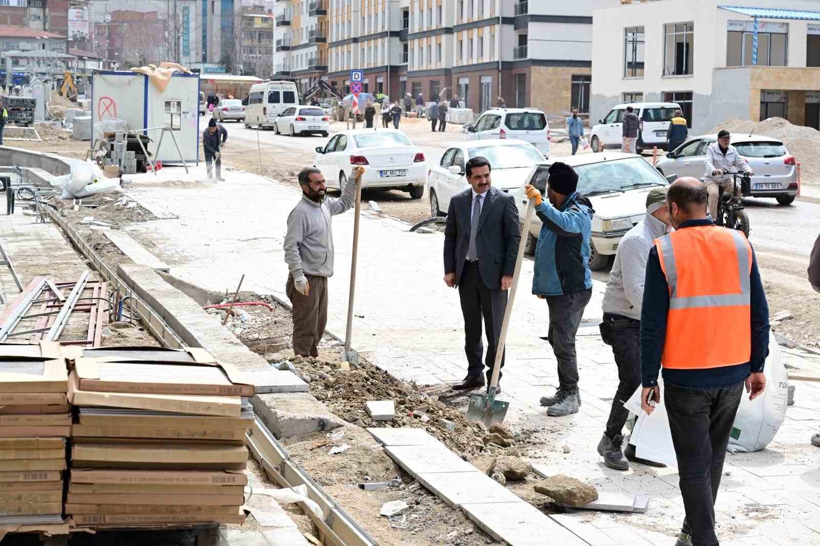 Akpınar Çarşısı’nda temizlik çalışmaları sürüyor
Akpınar Çarşısı’nda temizlik çalışmaları sürüyor