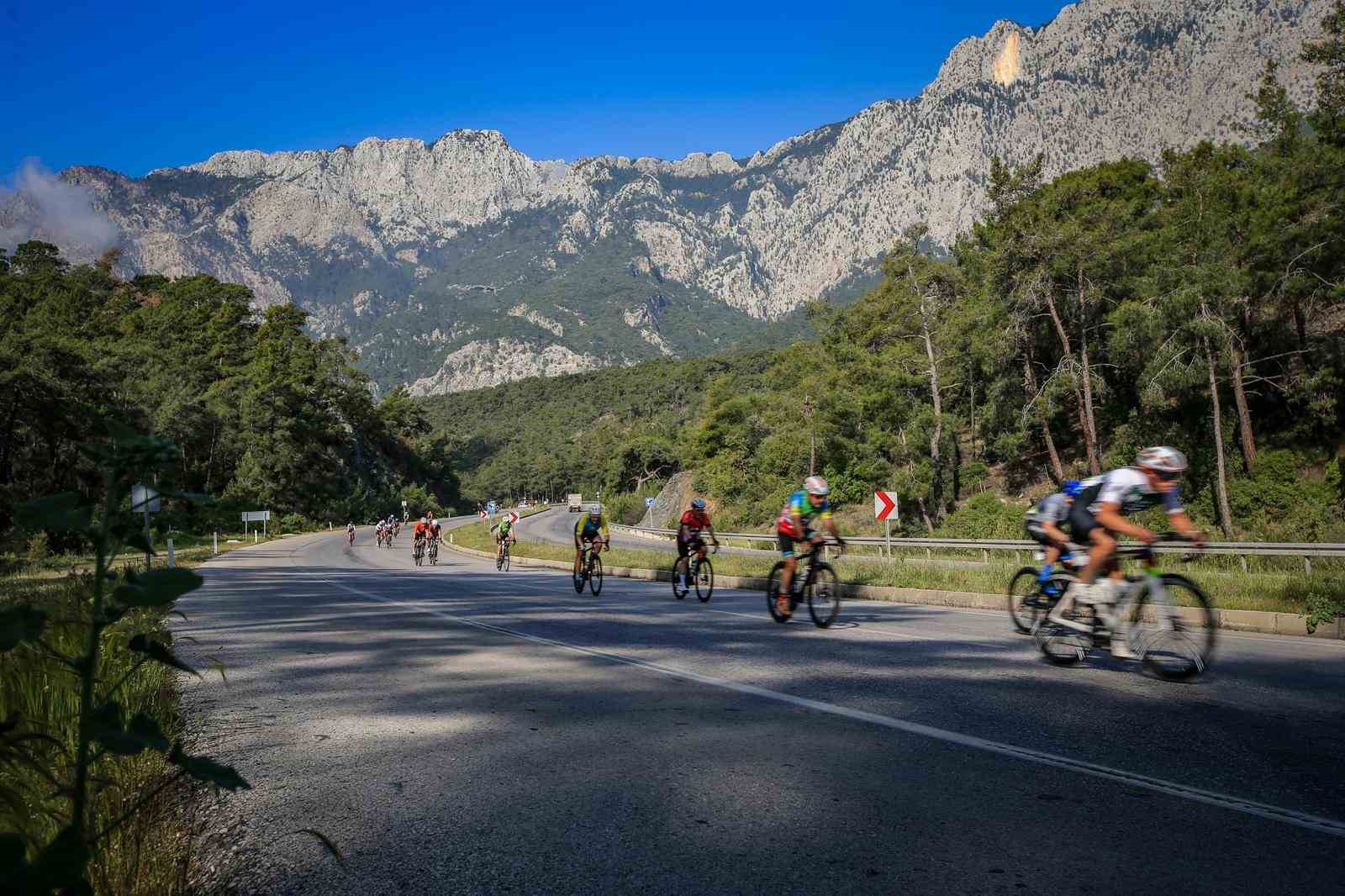 AKRA Gran Fondo Antalya’da pedallar ‘Yeşil Gelecek’ için dönecek
AKRA Gran Fondo Antalya’da pedallar ‘Yeşil Gelecek’ için dönecek