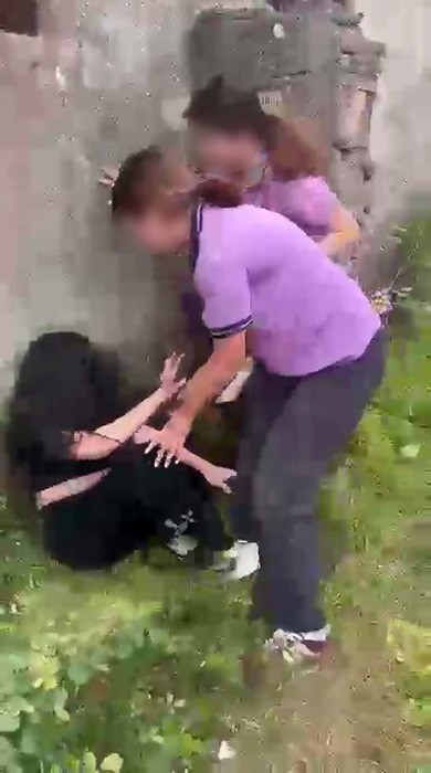 Akran zorbalığı cinsiyet dinlemiyor
