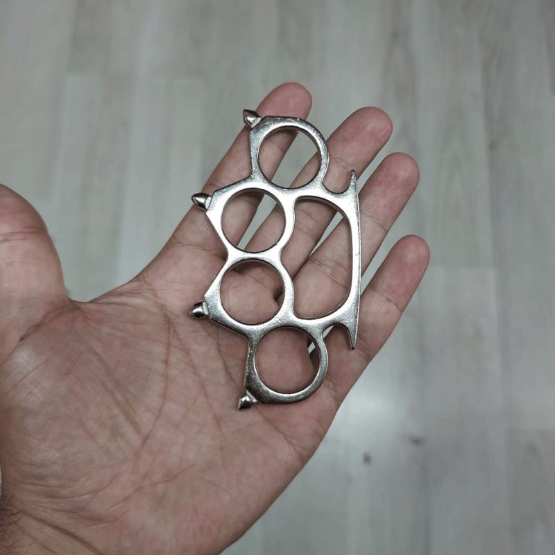 Akran zorbalığına bir yenisi eklendi: 15 yaşındaki çocuk muştayla öldüresiye dövüldü
