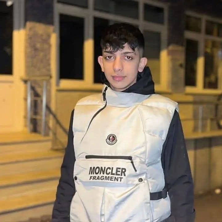 Akranı tarafından öldürülen 16 yaşındaki çocuk defnedildi
