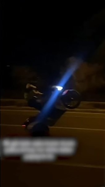 Akrobatik hareketler yapan motosiklet sürücüsüne ceza yağdı
