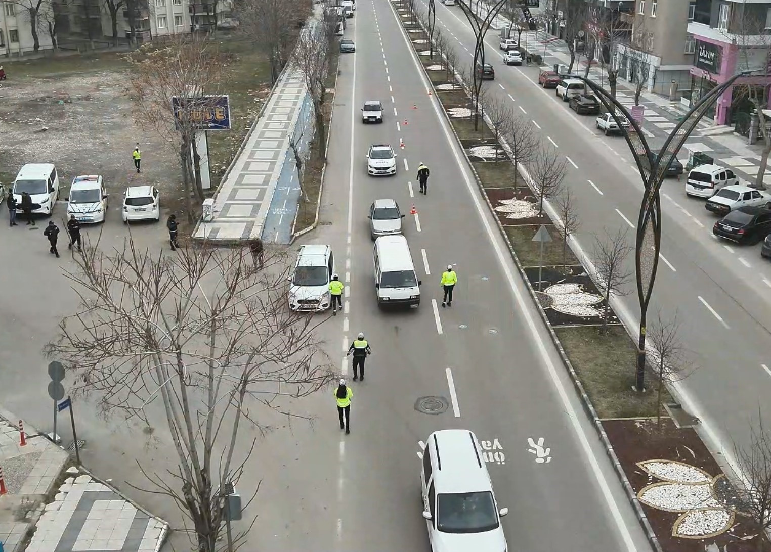 Aksaray’da 164 polisle "Huzurlu sokaklar" uygulaması
