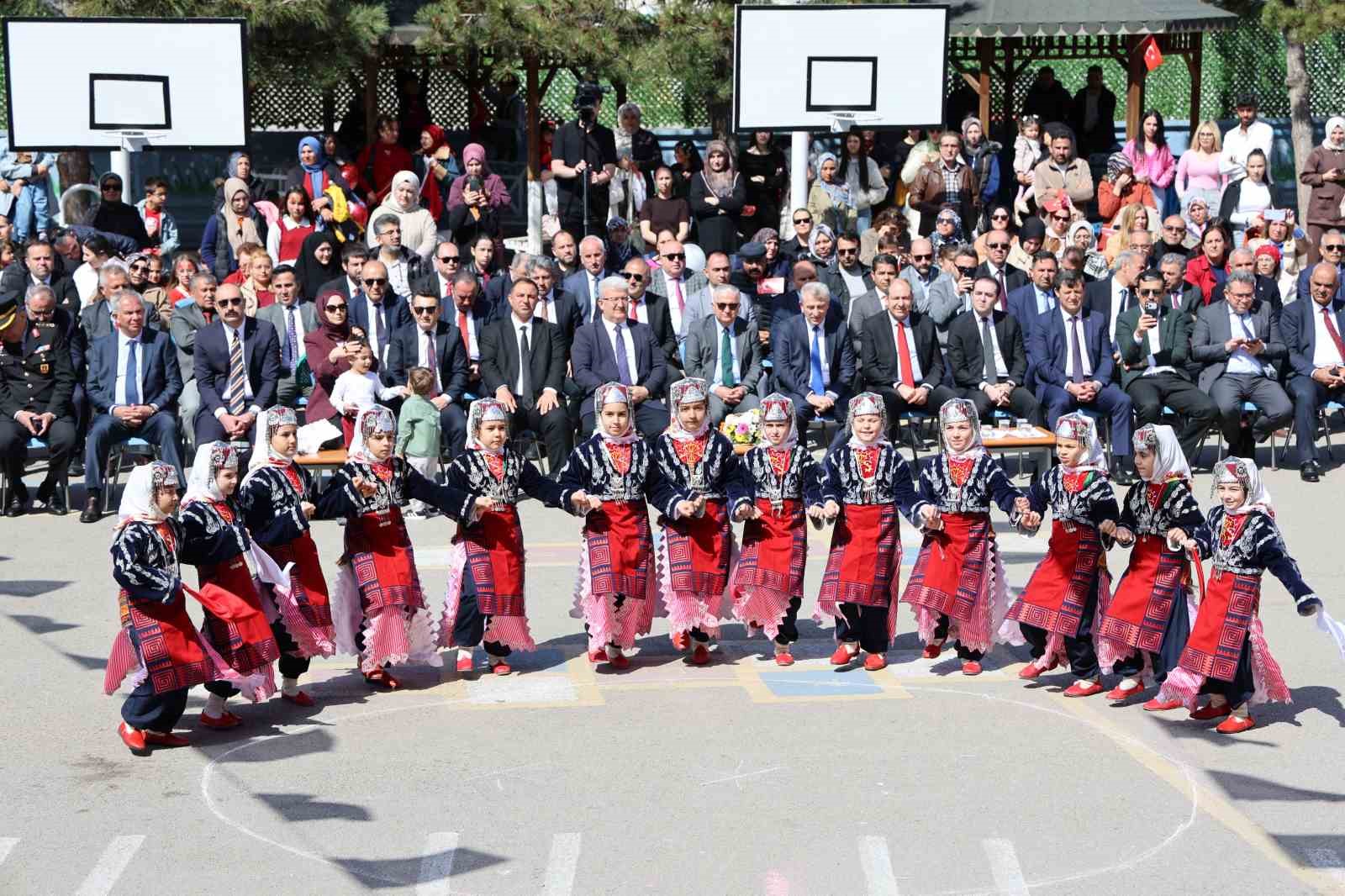 Aksaray’da 23 Nisan coşkuyla kutlandı
