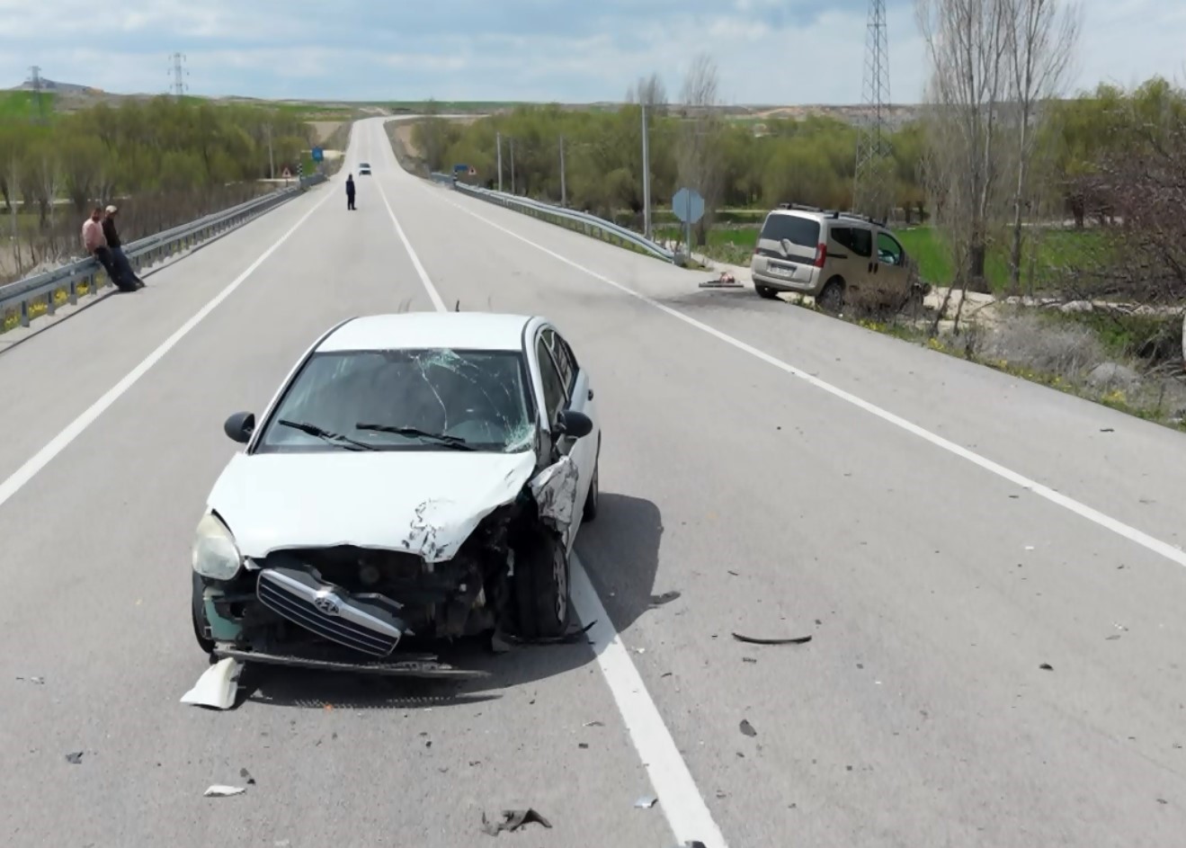 Aksaray’da 3 araç çarpıştı: 1’i ağır 7 yaralı
