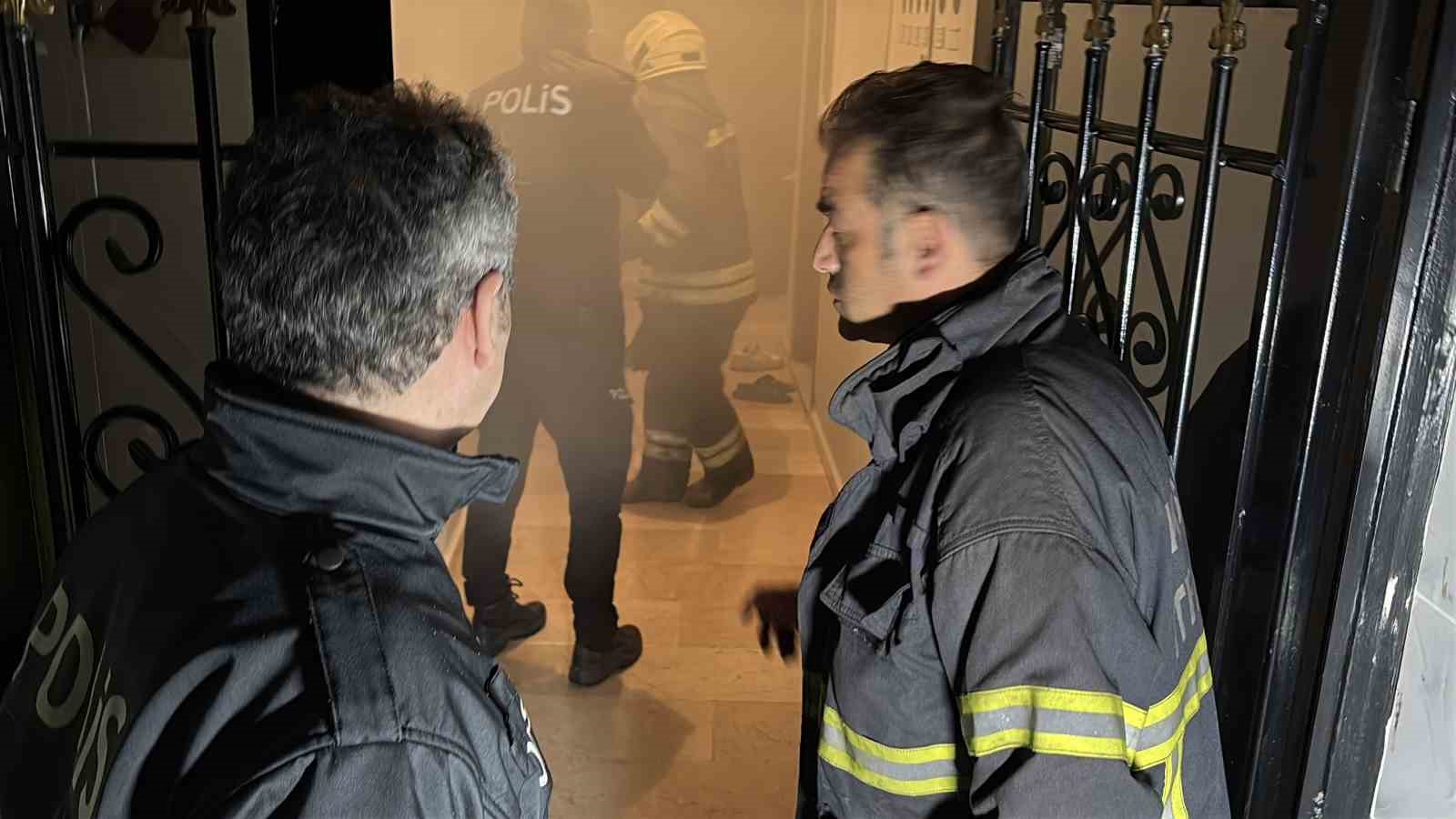 Aksaray’da apartmanda yangın paniği: 6 kişi dumandan etkilendi
