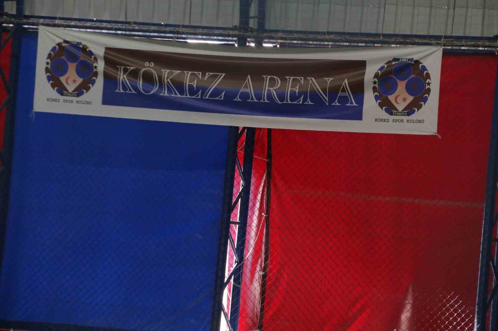 Aksaray’da bordo-mavi köy: Trabzonspor sevgisi yıllardır sürüyor
Aksaray’da bordo-mavi köy: Trabzonspor sevgisi yıllardır sürüyor