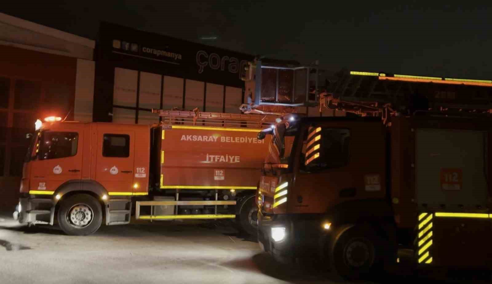 Aksaray’da fabrika alev alev yandı
