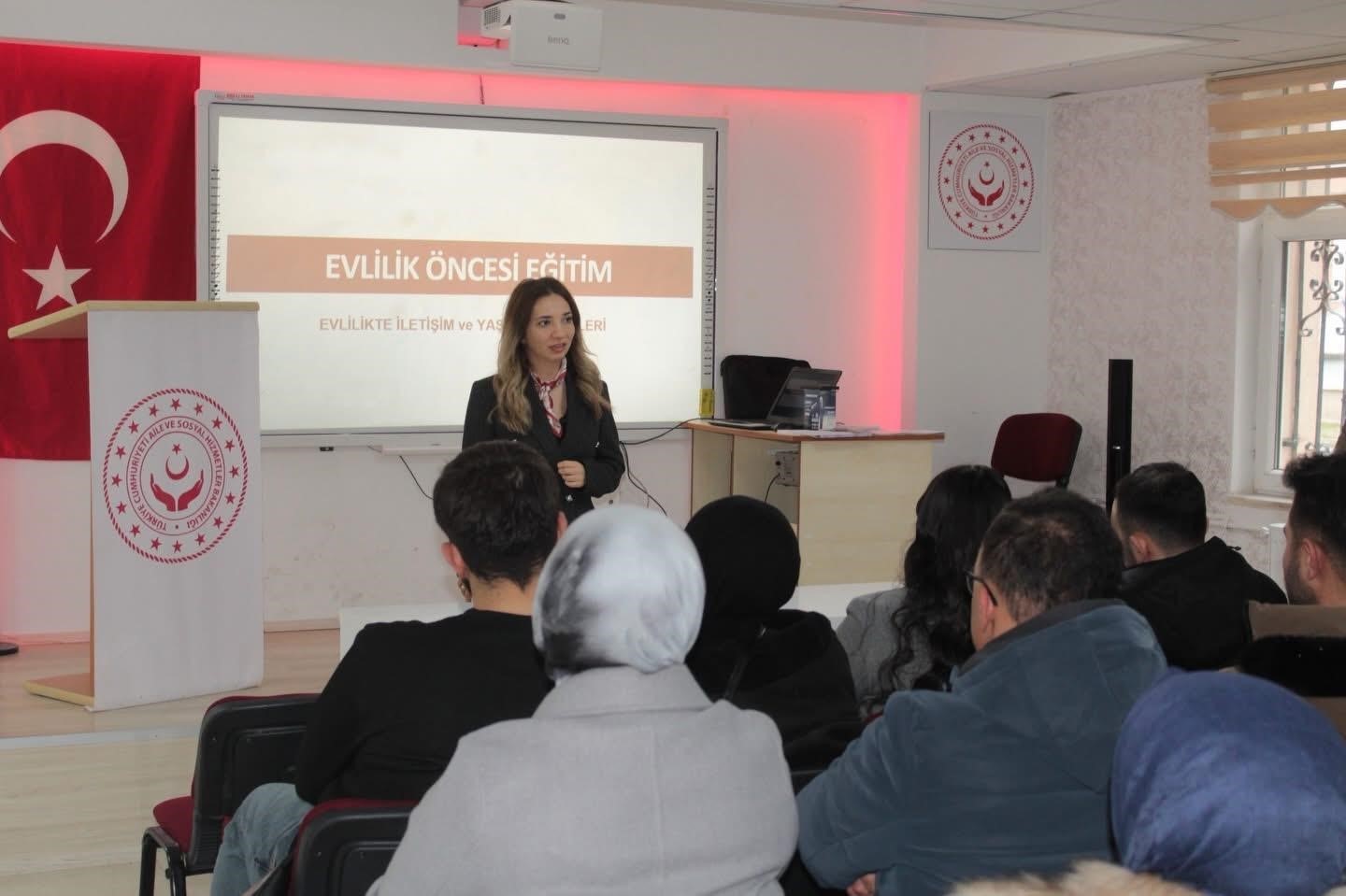 Aksaray’da genç çiftlere evlilik öncesi eğitim veriliyor
