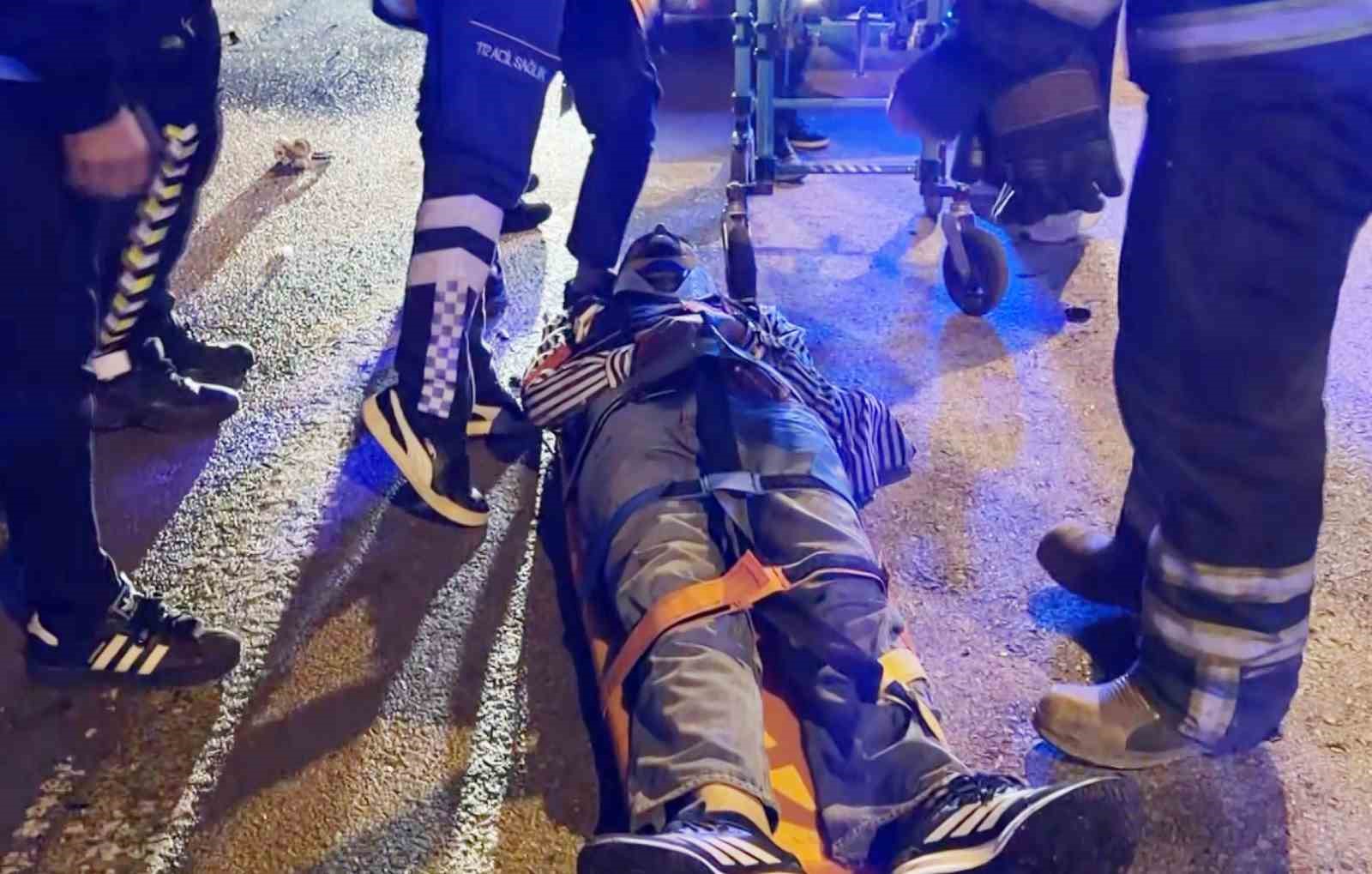 Aksaray’da hafif ticari araç takla attı: 2 ağır yaralı
