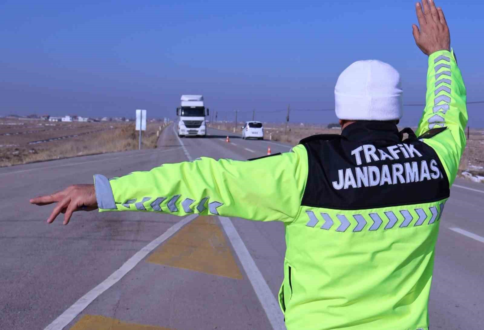 Aksaray’da kış lastiği denetimi
