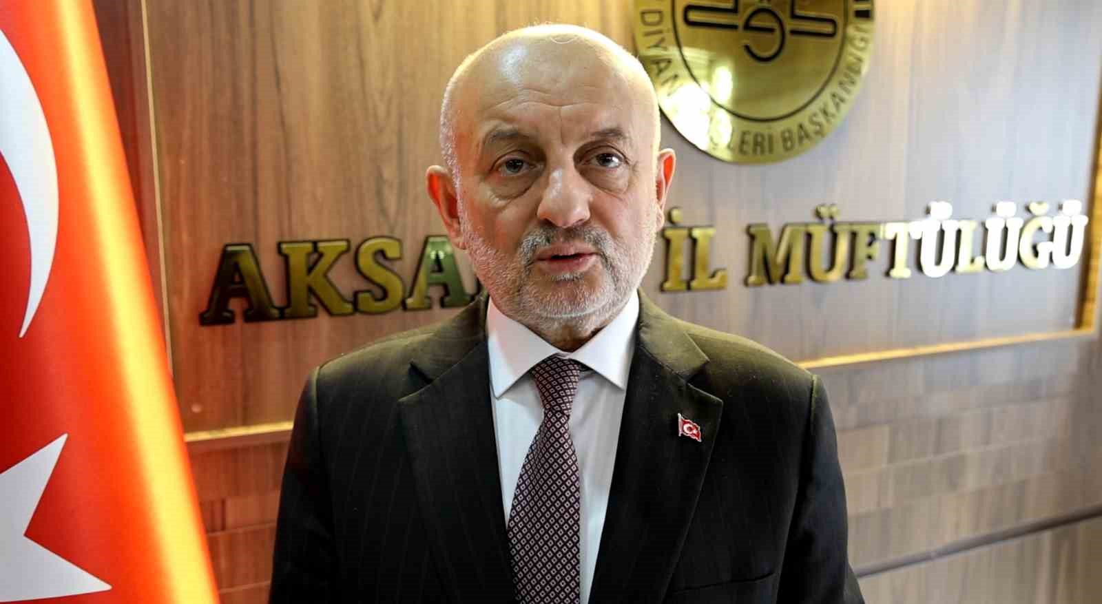 Aksaray’da mahyalar camileri süslüyor
