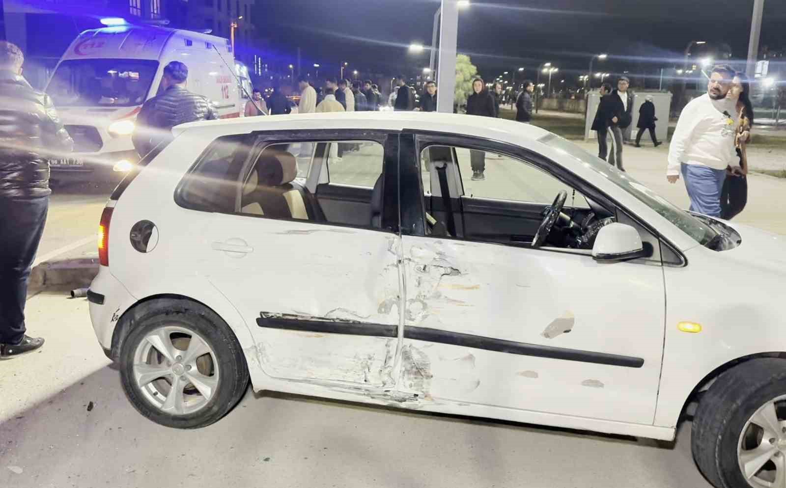 Aksaray’da otomobil ile motosiklet çarpıştı, sürücü ağır yaralı
